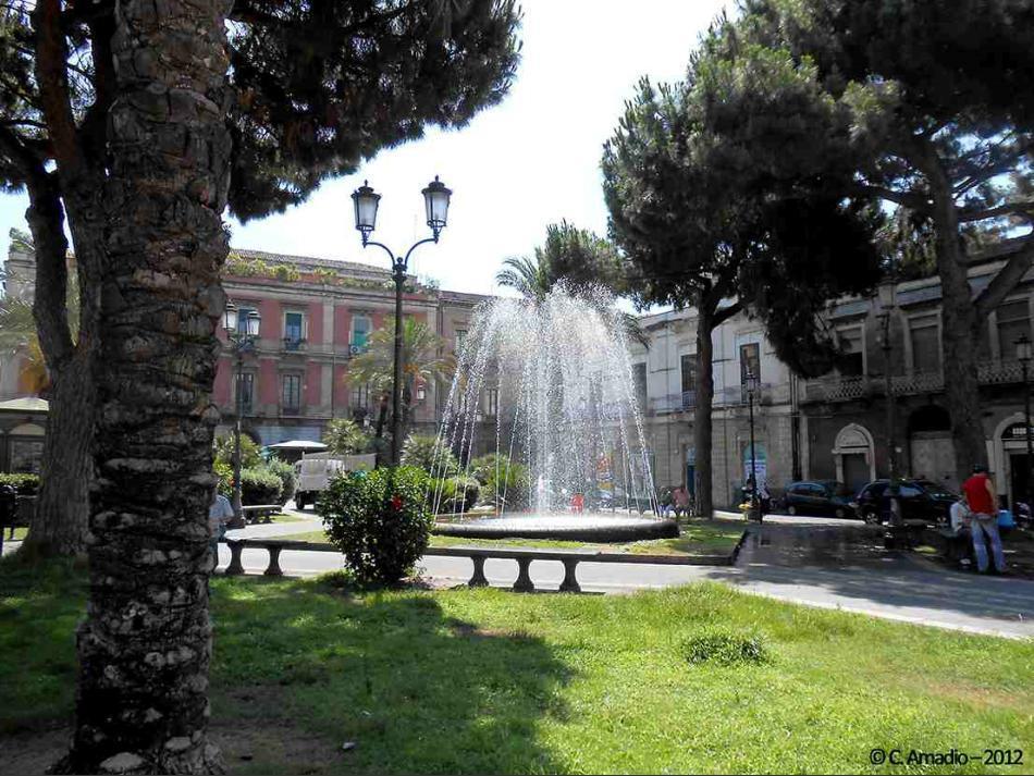 Locami Holiday&Rooms Jolanda Suite Catania Exterior photo